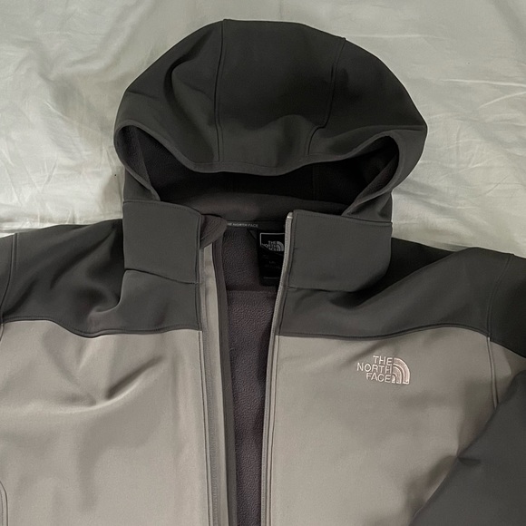 The North Face Apex Softshell jacket — men’s large - Picture 2 of 4